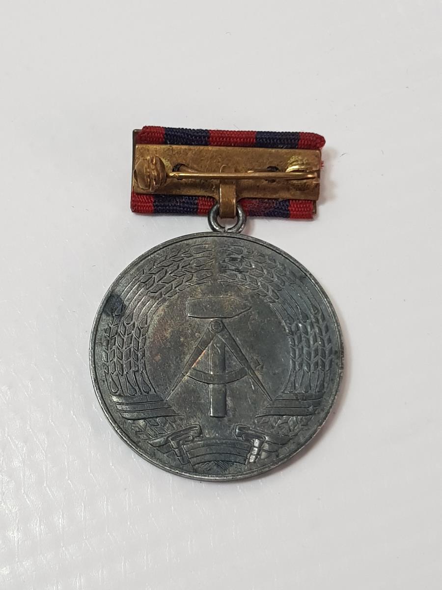 DOĞU ALMANYA İTFAİYECİ MADALYASI