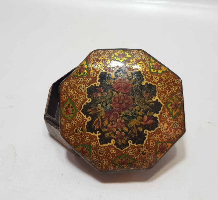 OSMANLI DÖNEMİ ALTIN VARAKLI EL BOYAMA BÜYÜK BOY NADİR KAPAKLI PAPİER MACHE NAMAZ TESPİHİ KUTUSU