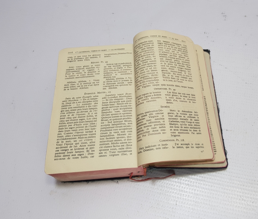 1948 YILI FRANSIZCA KİTAP