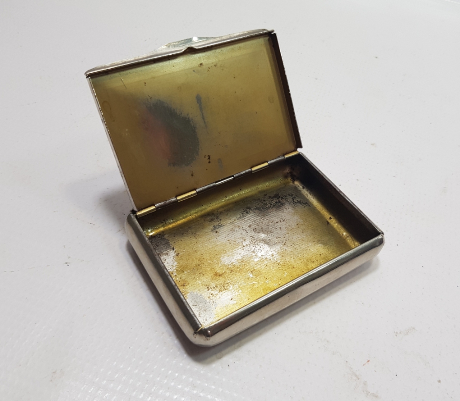 ÜZERİ AY YILDIZLI OSMANLI DÖNEMİ TÜTÜN TABAKASI