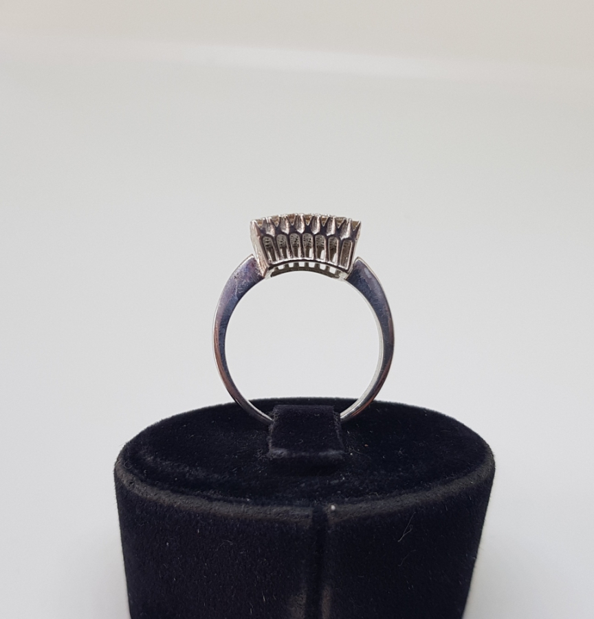 PIRLANTA TAŞLI BÜYÜK BOY KARE MODEL YÜZÜK