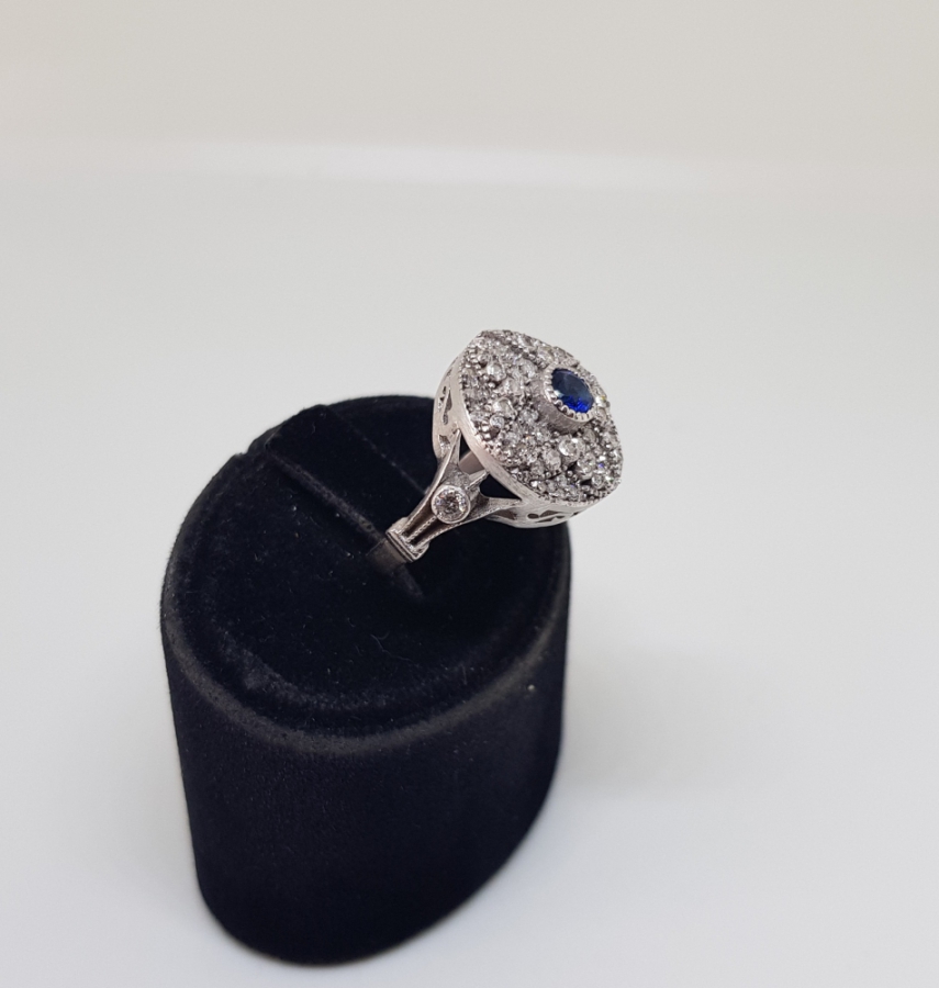 SAFİR VE PIRLANTA TAŞLARLA SÜSLÜ KUZEY YILDIZI MODELİ NADİR FRANSIZ YÜZÜK