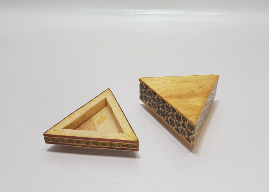 MARKUTERİ İŞÇİLİKLİ ANTİKA AHŞAP KUTU