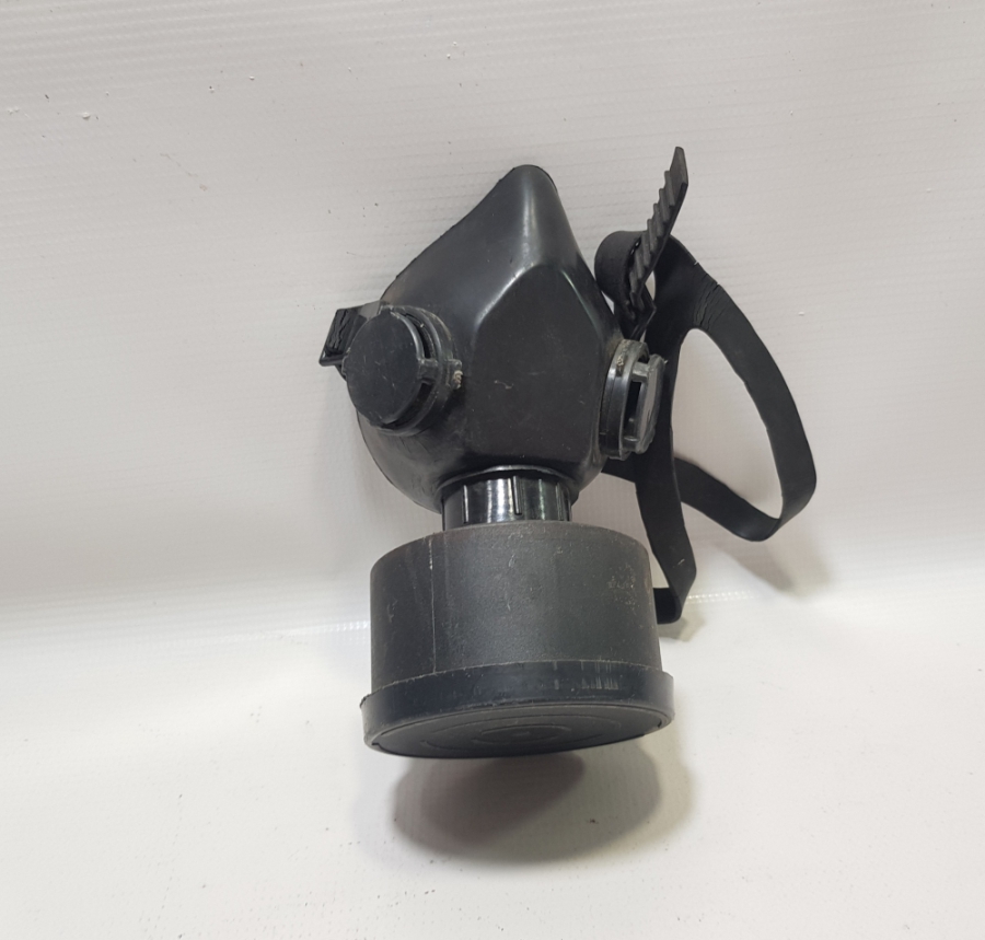 ANTİKA GAZ MASKESİ