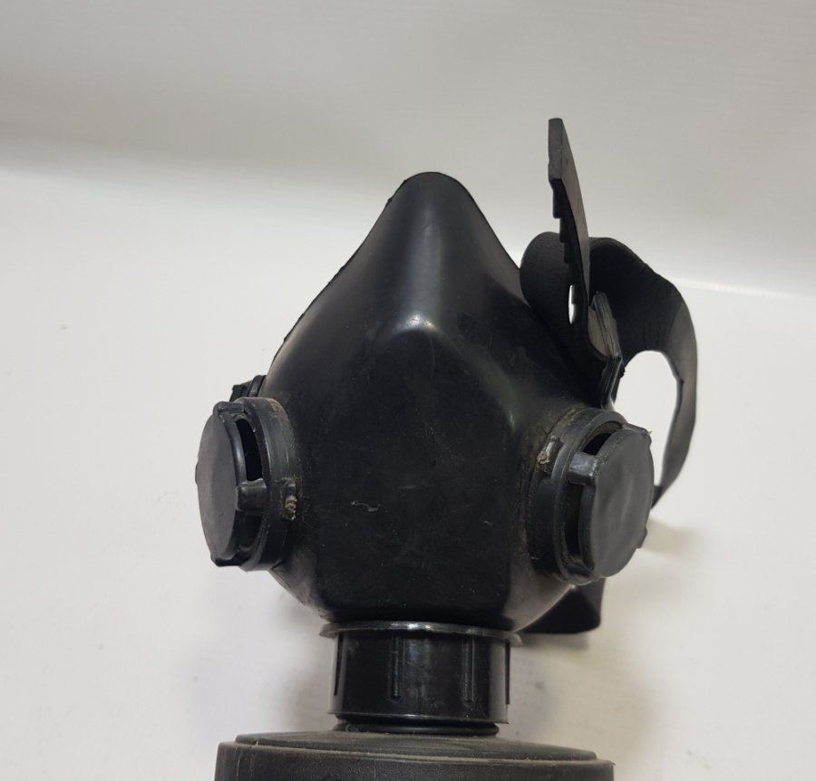 ANTİKA GAZ MASKESİ