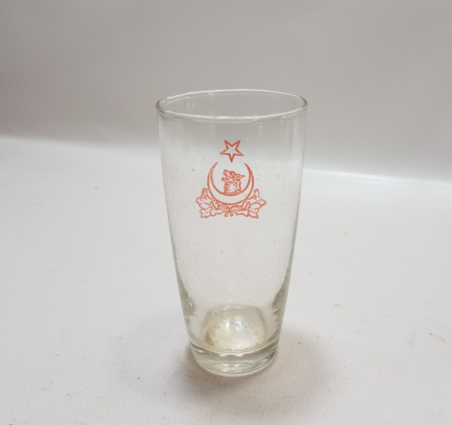 CUMHURİYET BAŞLARI ÇOK NADİR ÜZERİ BOZKURT VE AY YILDIZLI BARDAK