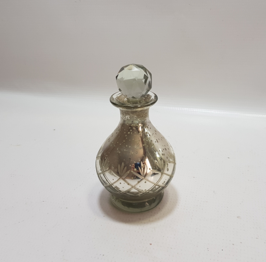 KRİSTAL KESME İŞÇİLİKLİ OSMANLI DÖNEMİ KAPAKLI KOKU ŞİŞESİ