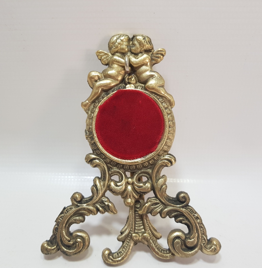 KABARTMA İŞÇİLİKLİ ANTİKA METAL SAAT STANDI