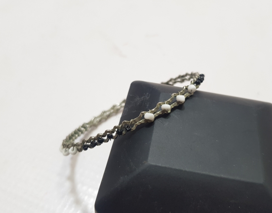 ÜZERİ OPAL BONCUKLU ANTİKA BİLEKLİK