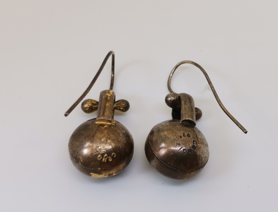 GÜMÜŞ ÜZERİ ALTIN KAPLAMA SANATÇI İŞİ ÖZEL TASARIM YEŞİM TAŞLI KÜPE