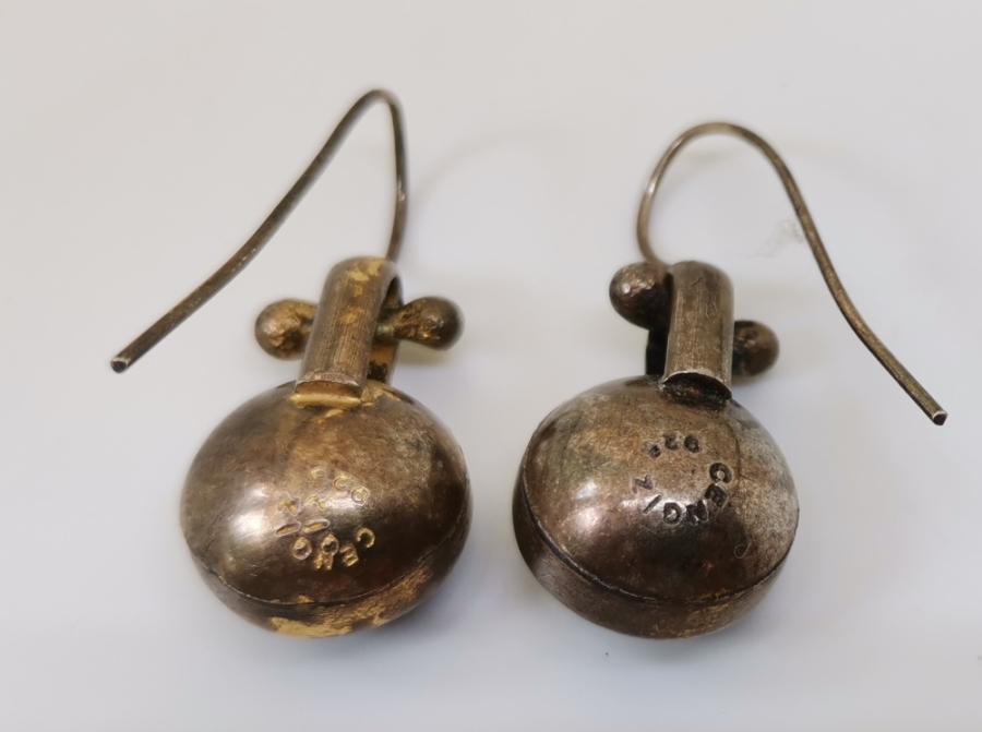 GÜMÜŞ ÜZERİ ALTIN KAPLAMA SANATÇI İŞİ ÖZEL TASARIM YEŞİM TAŞLI KÜPE