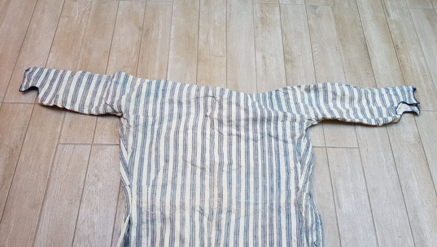 EL DOKUMA KUMAŞTAN YAPILMIŞ OSMANLI DÖNEMİ ÜÇ ETEK