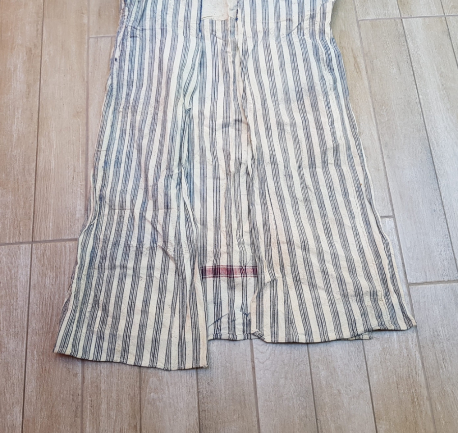 EL DOKUMA KUMAŞTAN YAPILMIŞ OSMANLI DÖNEMİ ÜÇ ETEK