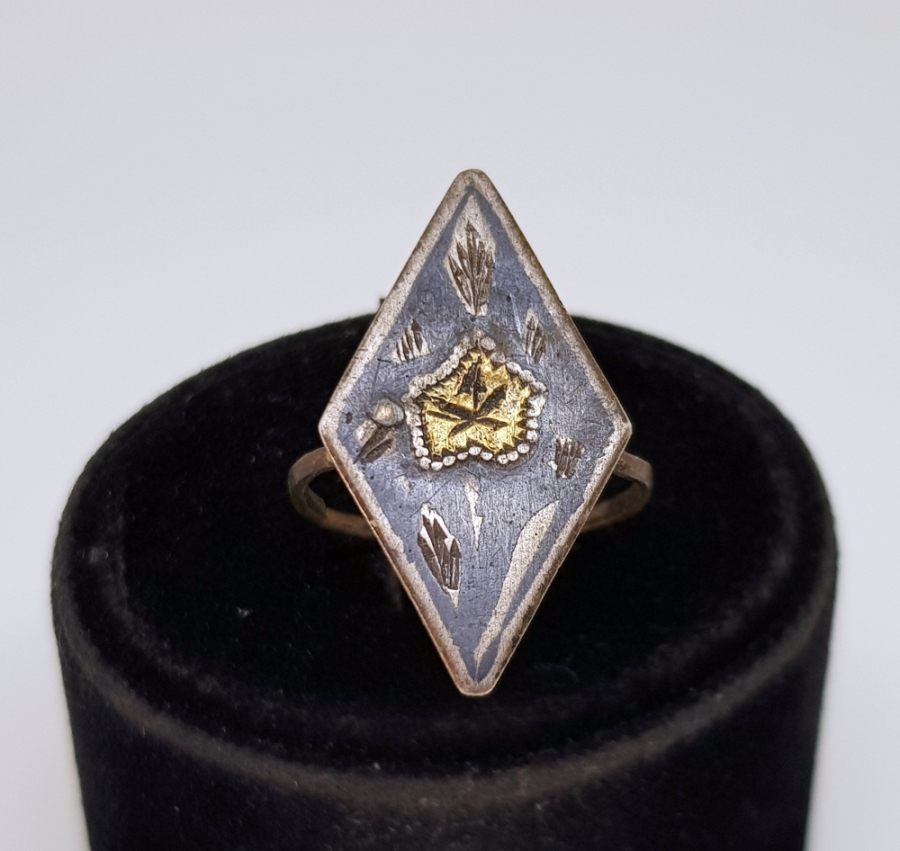 SAVAT İŞÇİLİKLİ ORTASI ALTIN BOY DAMGALI OSMANLI DÖNEMİ GÜMÜŞ YÜZÜK