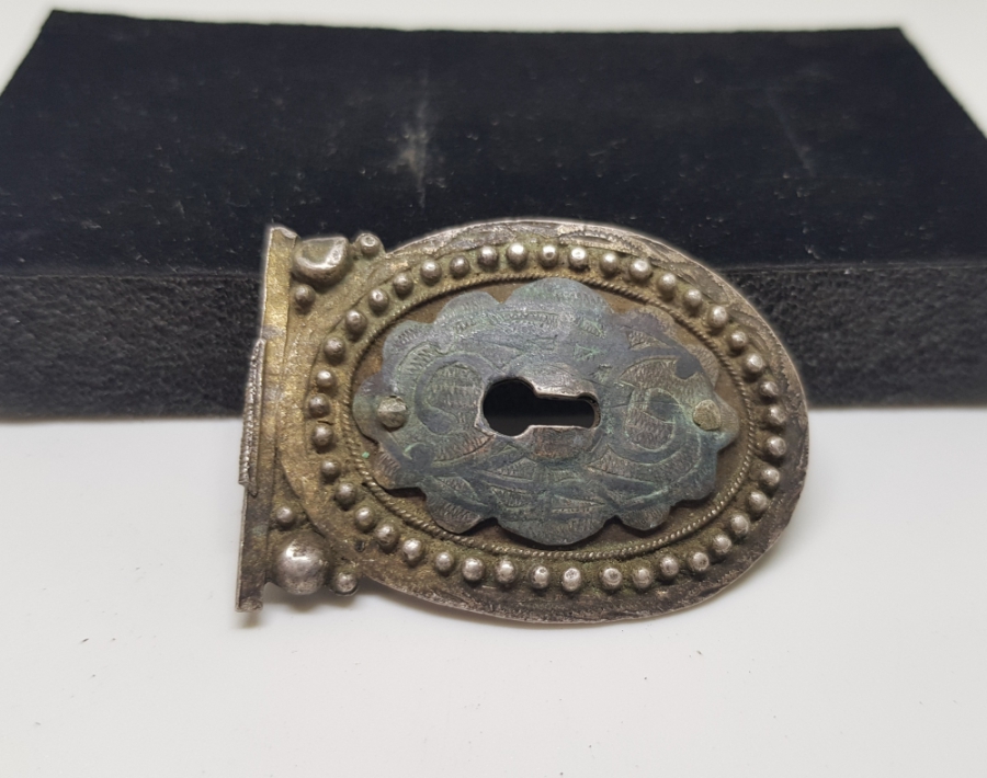 OSMANLI DÖNEMİ SAVATLI GÜMÜŞ VAN İŞİ KEMER PARÇASI