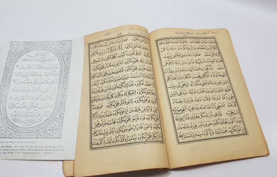 TEMEL DİNİ KONULAR İÇEREN OSMANLI DÖNEMİ TAŞ BASKI KİTAP