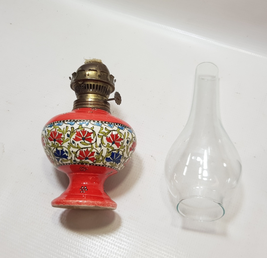 ÜZERİ EL BOYAMA İŞÇİLİKLİ ANTİKA KÜTAHYA GAZ LAMBASI