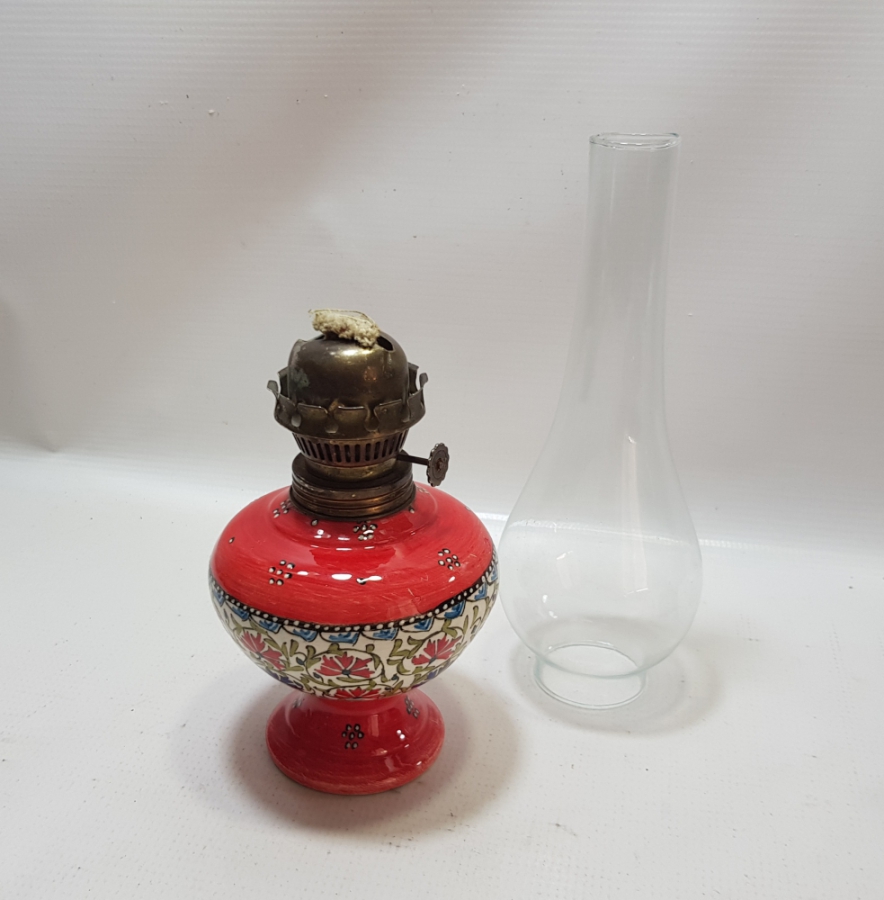 ÜZERİ EL BOYAMA İŞÇİLİKLİ ANTİKA KÜTAHYA GAZ LAMBASI