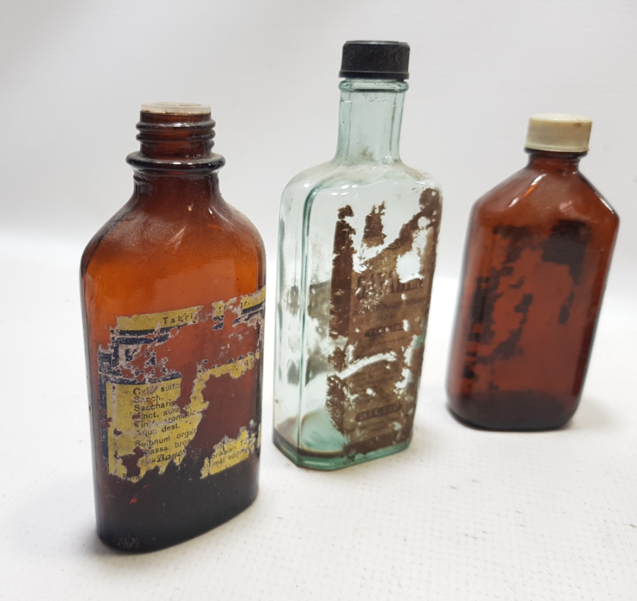 ECZACILIK TARİHİ - ANTİKA CAM İLAÇ ŞİŞESİ LOTU