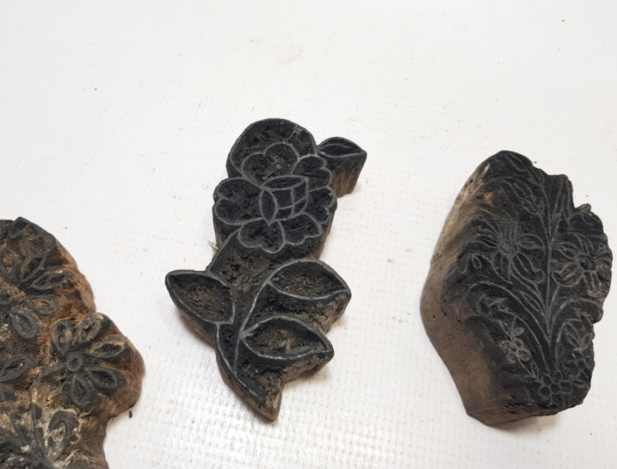 OSMANLI DÖNEMİ TOKAT İŞİ 3 ADET EL OYMA AHŞAP BASKI KALIBI