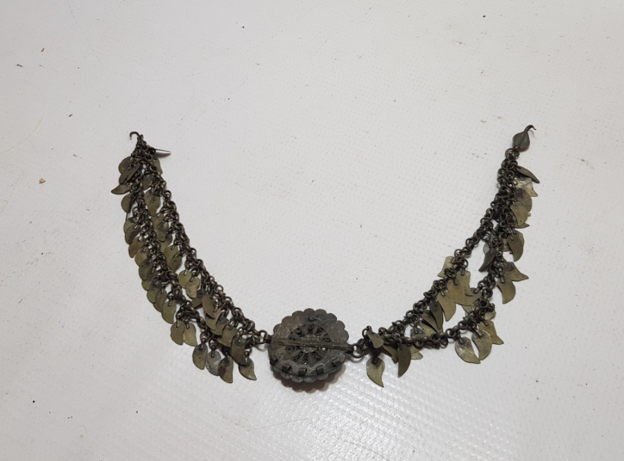 OSMANLI DÖNEMİ TURKUAZ TAŞLI VE GÜHERZE İŞÇİLİKLİ GÜMÜŞ GELİN ALINLIĞI