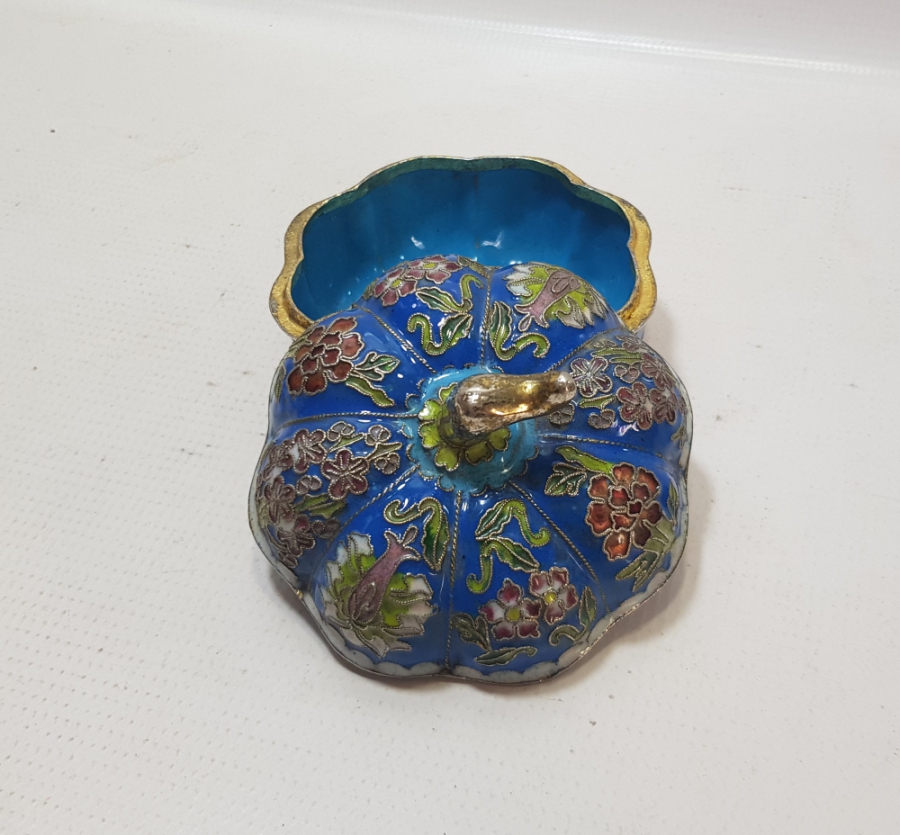 MİNE İŞÇİLİKLİ ANTİKA KAPAKLI KUTU