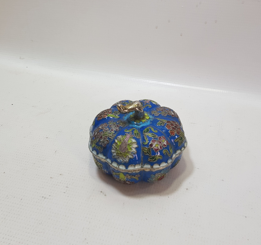 MİNE İŞÇİLİKLİ ANTİKA KAPAKLI KUTU