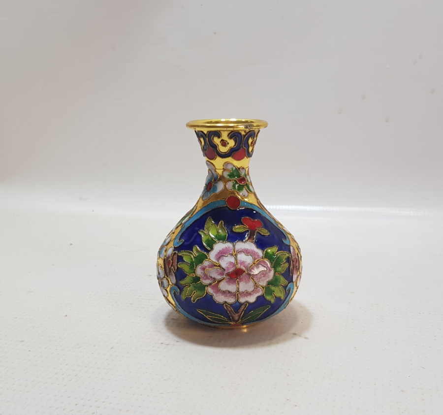 MİNE İŞÇİLİKLİ VE ALTIN VERMEYLİ ANTİKA VAZO