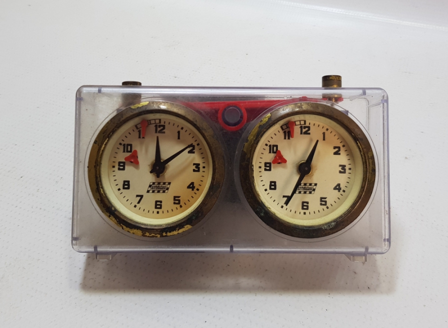 ANTİKA ÇİFT TARAFLI SATRANÇ SAATİ