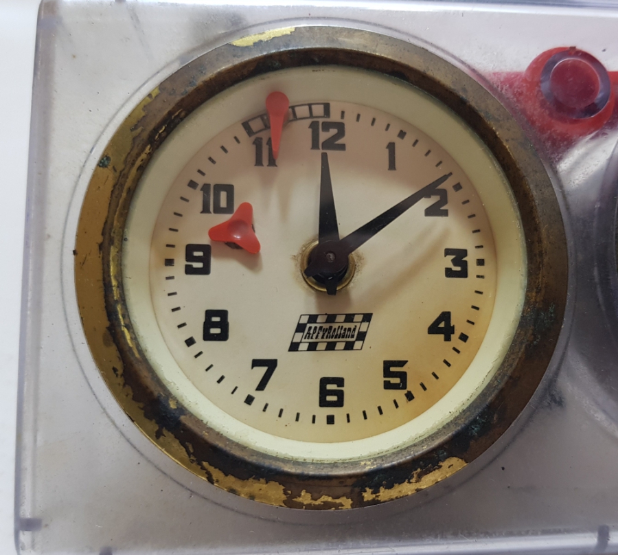 ANTİKA ÇİFT TARAFLI SATRANÇ SAATİ