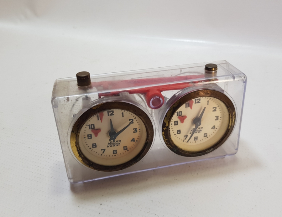 ANTİKA ÇİFT TARAFLI SATRANÇ SAATİ