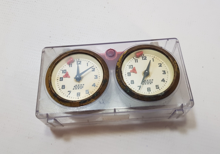 ANTİKA ÇİFT TARAFLI SATRANÇ SAATİ