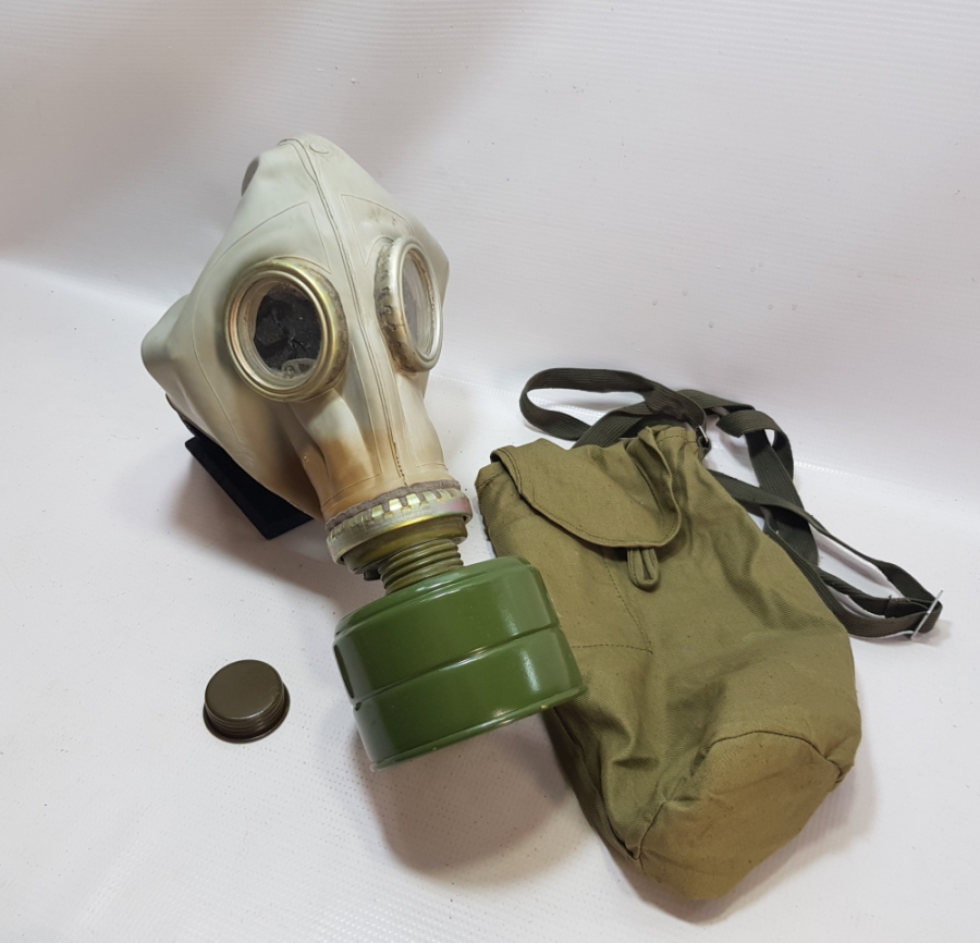 ORİJİNAL ÇANTASINDA ANTİKA GAZ MASKESİ