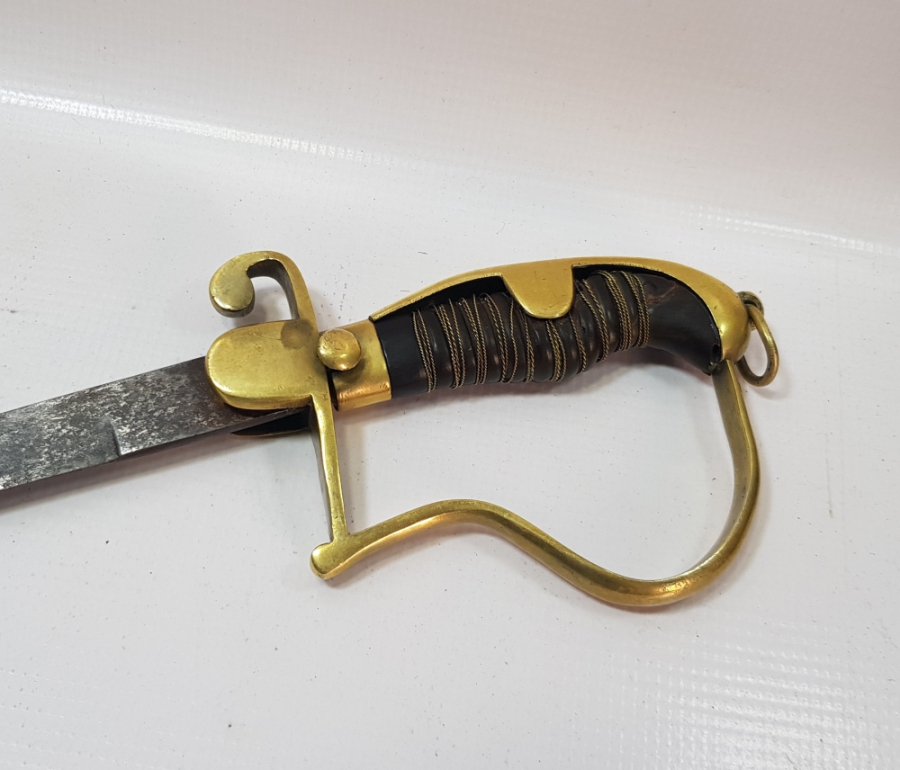 1940 YILI BOYNUZ SAPLI SUBAY KILICI