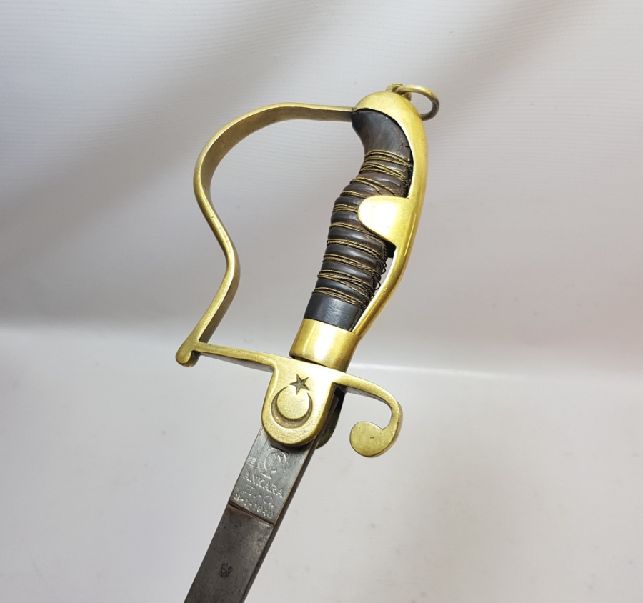 1940 YILI BOYNUZ SAPLI SUBAY KILICI