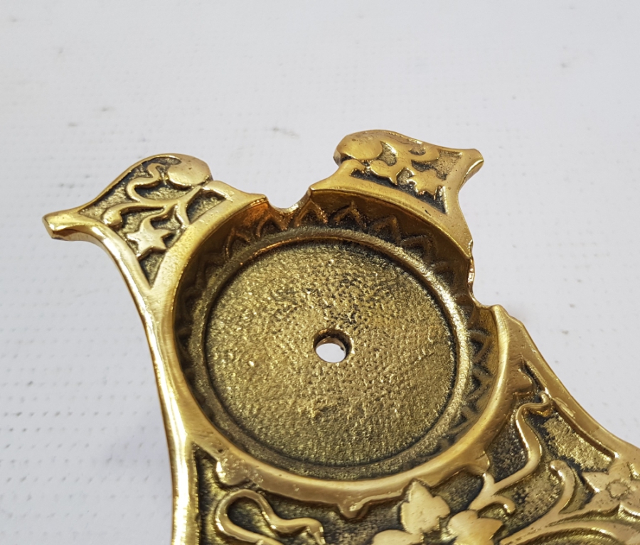 KABARTMA İŞÇİLİKLİ NADİR FORMDA OSMANLI DÖNEMİ CEP SAATİ STANDI