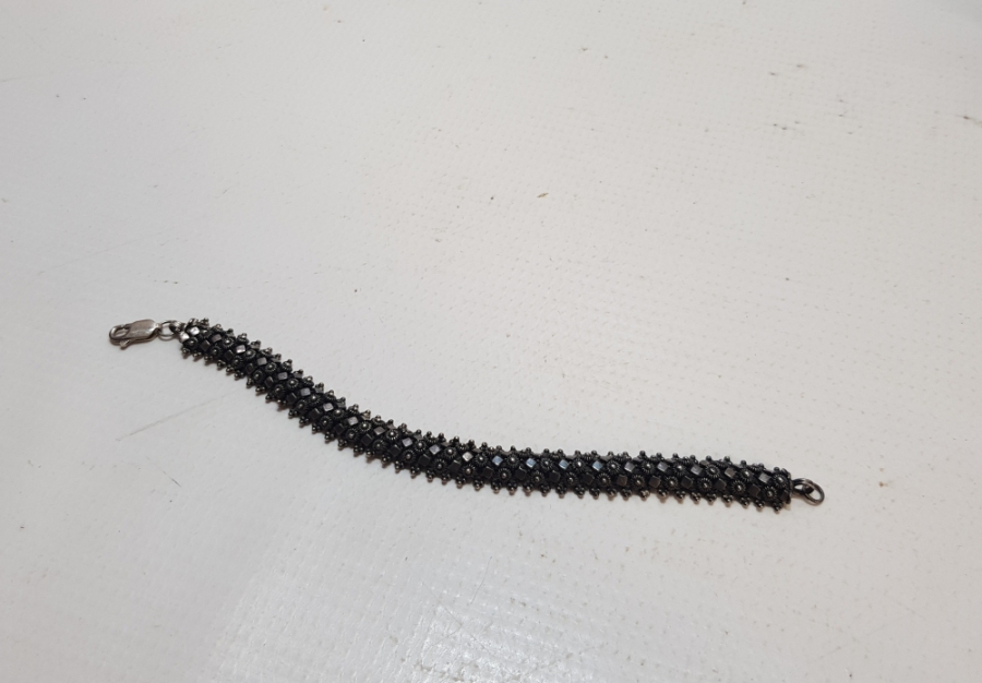 GÜHERZE İŞÇİLİKLİ ANTİKA GÜMÜŞ BİLEKLİK