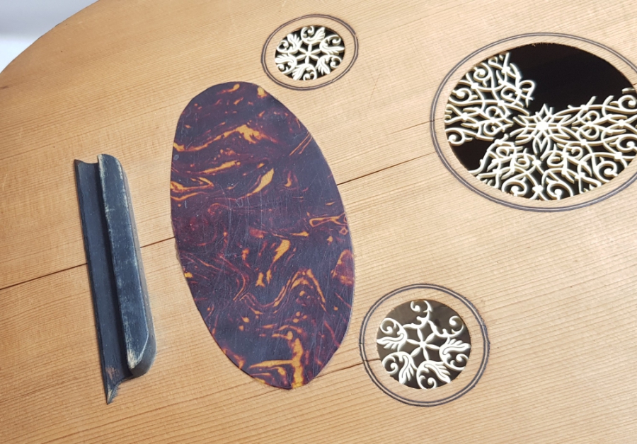 FİL DİŞİ VE BAĞA APLİKLİ EL YAPIMI VE OSMANLI DÖNEMİ ORİJİNAL ETİKETİYLE UD