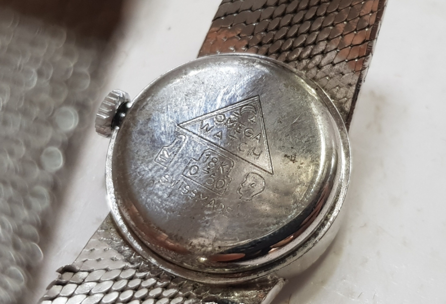 OMEGA MARKA KURMALI ANTİKA KOL SAATİ