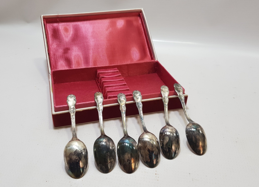 ORİJİNAL KUTUSUNDA SOVYET RUSYA YAPIMI GÜMÜŞ KAPLAMA KAŞIK TAKIMI