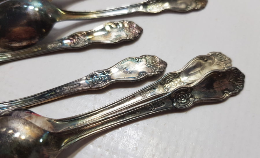 ORİJİNAL KUTUSUNDA SOVYET RUSYA YAPIMI GÜMÜŞ KAPLAMA KAŞIK TAKIMI