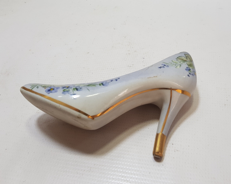 OSMANLI DÖNEMİ NADİR FORMDA EL BOYAMA VAZO