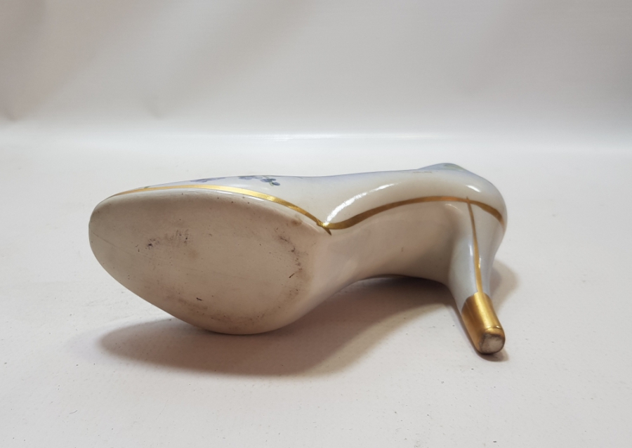 OSMANLI DÖNEMİ NADİR FORMDA EL BOYAMA VAZO