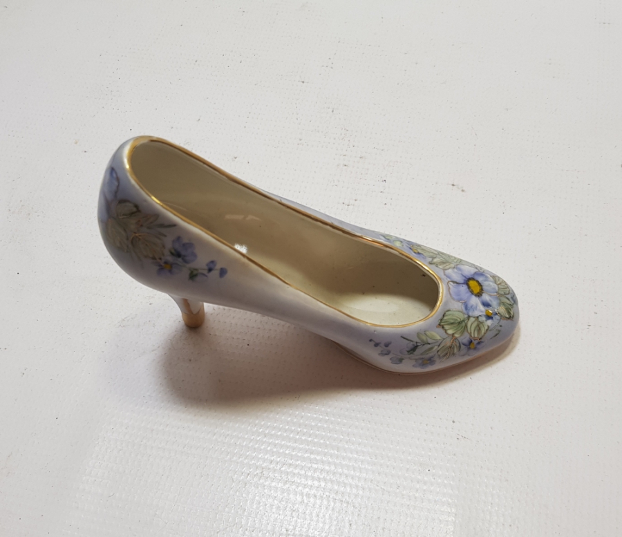 OSMANLI DÖNEMİ NADİR FORMDA EL BOYAMA VAZO