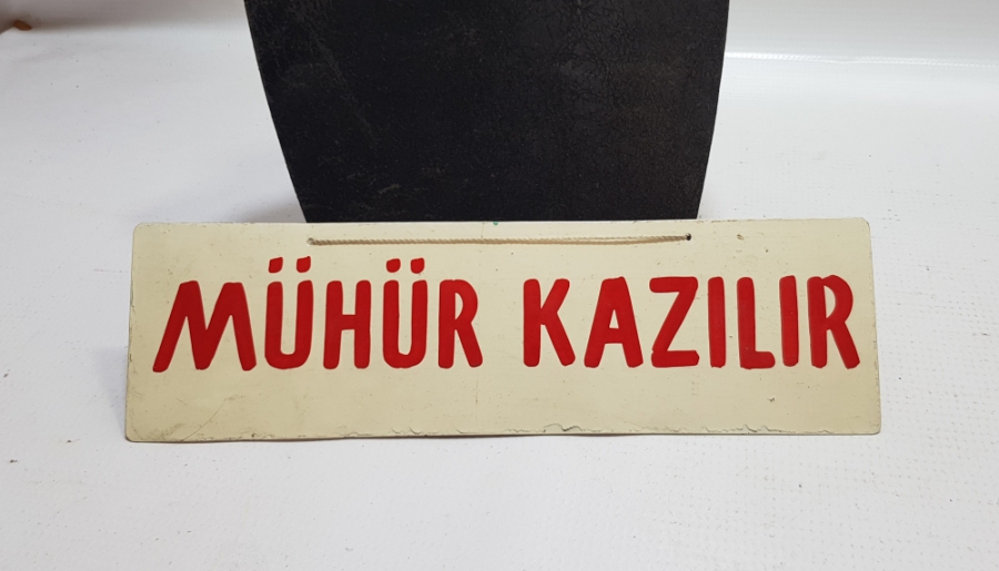 İKİ TARAFI YAZILI HAKKAK - MÜHÜR KAZIYICISI TABELASI