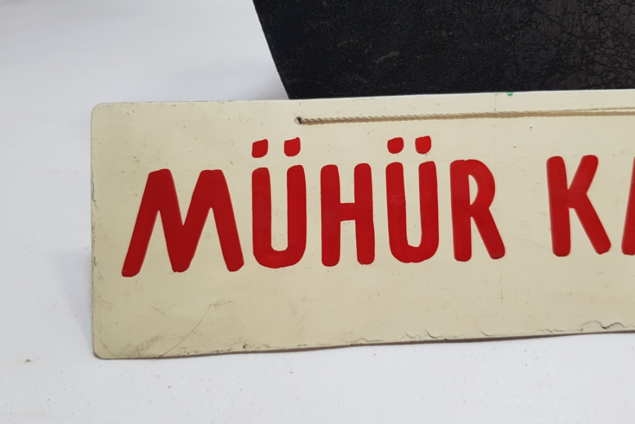 İKİ TARAFI YAZILI HAKKAK - MÜHÜR KAZIYICISI TABELASI