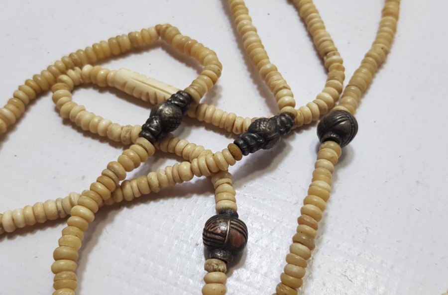 UZAKDOĞU YAPIMI BÜYÜK BOY ANTİKA KEMİK GERDANLIK