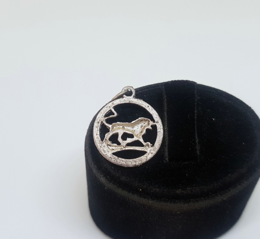 ANTİKA GÜMÜŞ BURÇ KOLYESİ