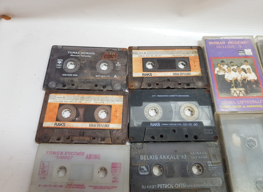 19 ADET ANTİKA KASET