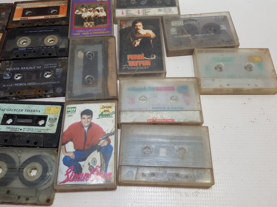 19 ADET ANTİKA KASET